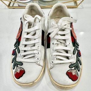 GUCCI Women’s leather floral print sneakers